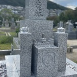 宝塚霊園（宝塚市）で新規墓石建立工事でした。