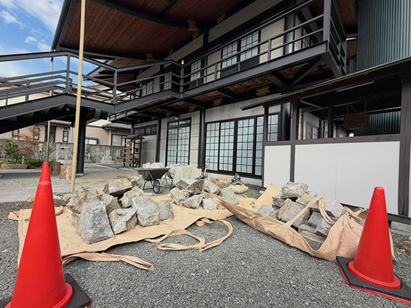 宝塚市にある法仙寺様の境内墓地にて、墓じまい工事