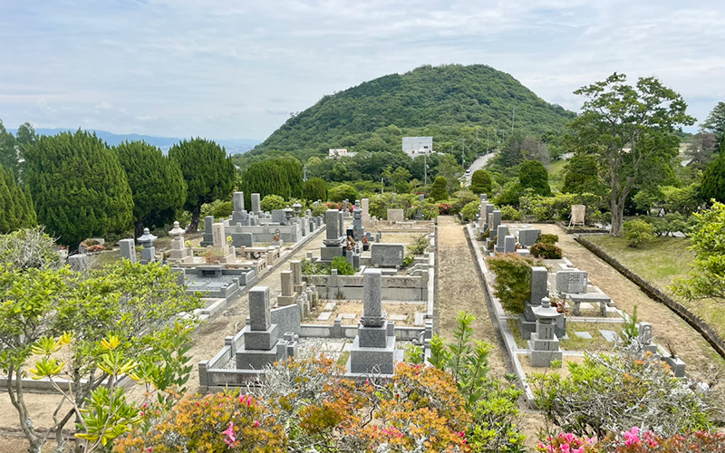 甲山墓園