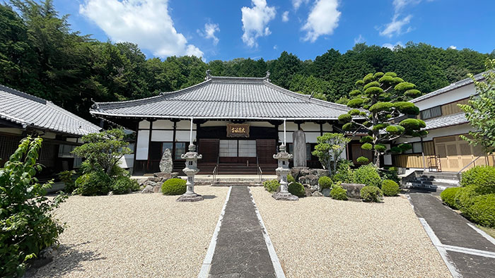 川西市の大昌寺の本堂