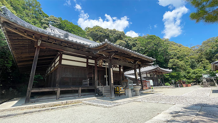 満願寺(川西市)の本堂
