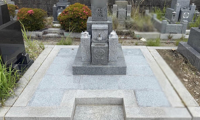 お墓の雑草対策後の写真