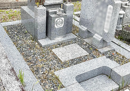 長尾山霊園でお墓の土の入れ替え工事　工事前の画像