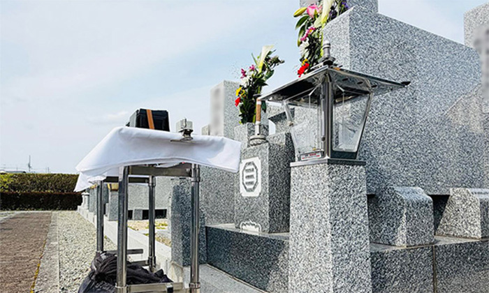 伊丹市でお墓の灯籠取替え・リフォーム・納骨