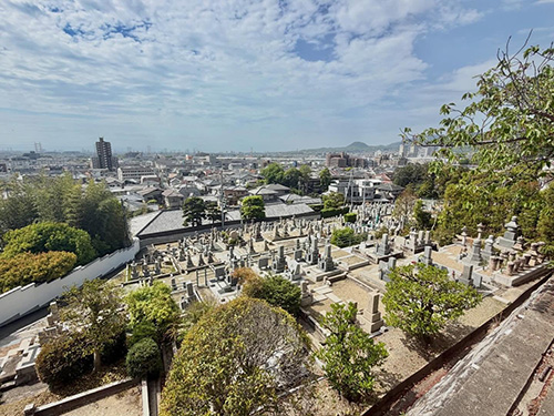 中山寺での巻石工事を遠くから撮影した写真