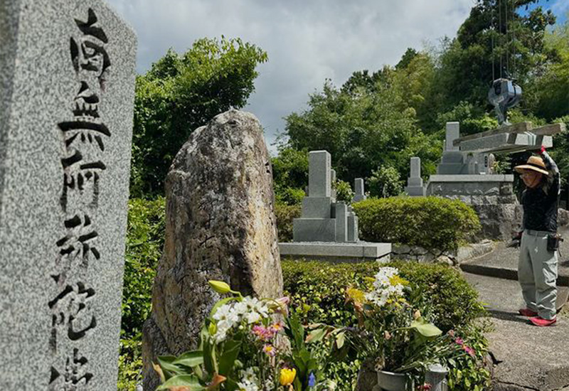 西宮市の墓地でお墓への追加彫り