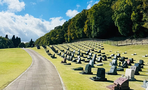 宝塚すみれ墓苑の芝生墓地